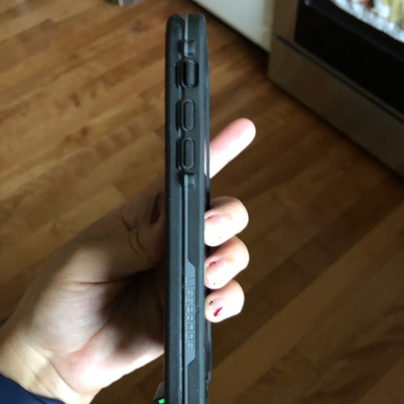 Lifeproof iPhone 6 case - Picture 2 of 3